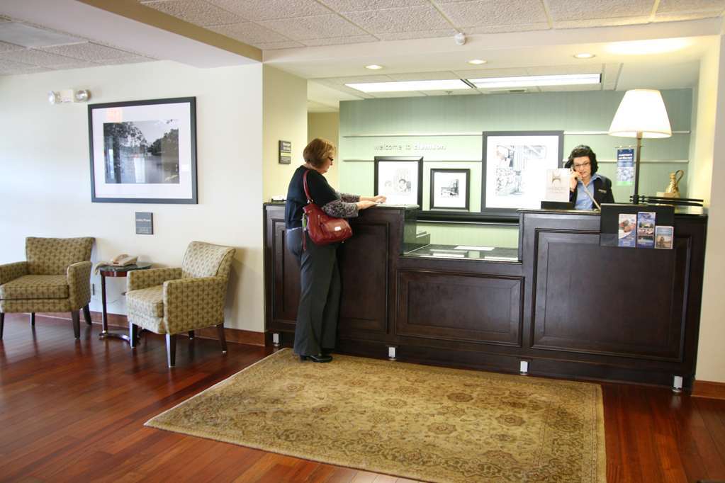 Hampton Inn Clemson Interior photo